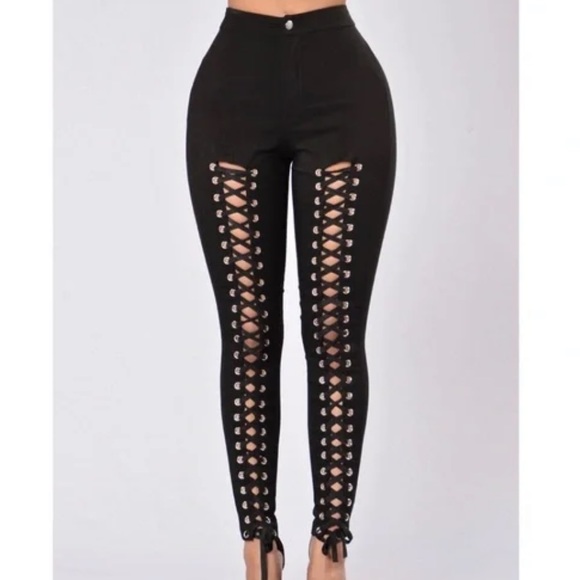 Cross cross cutout black pants size 3 - Picture 1 of 4